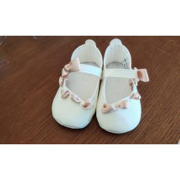 Scarpe bimba con nastrino rosa
